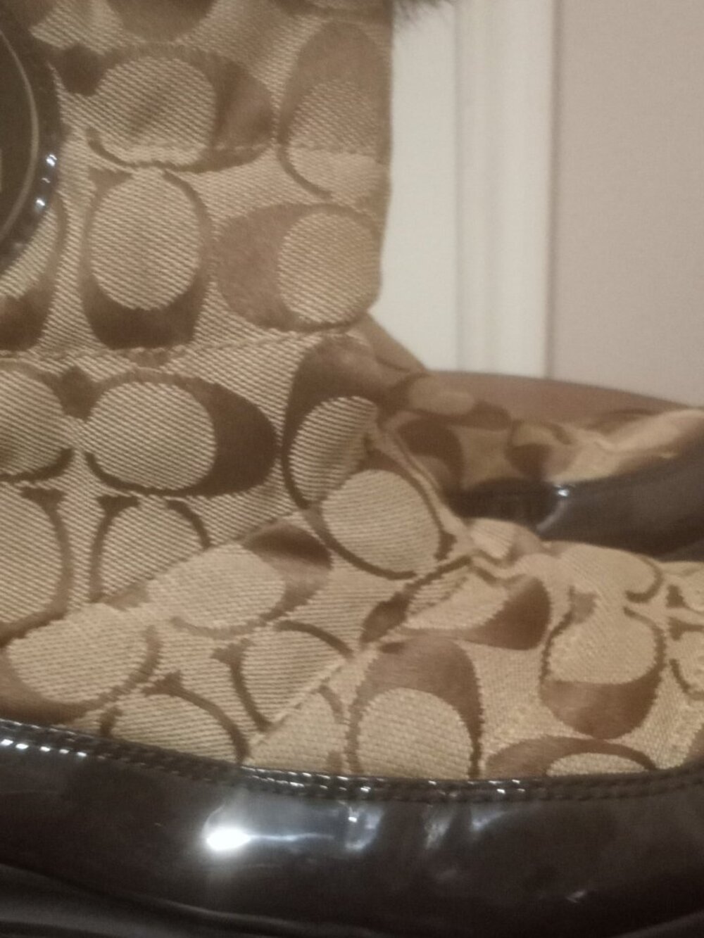 Coach Joyous Brown Faux Fur Mid-Calf Snow Boots Zip Women's Size 8.5B - Picture 5 of 14